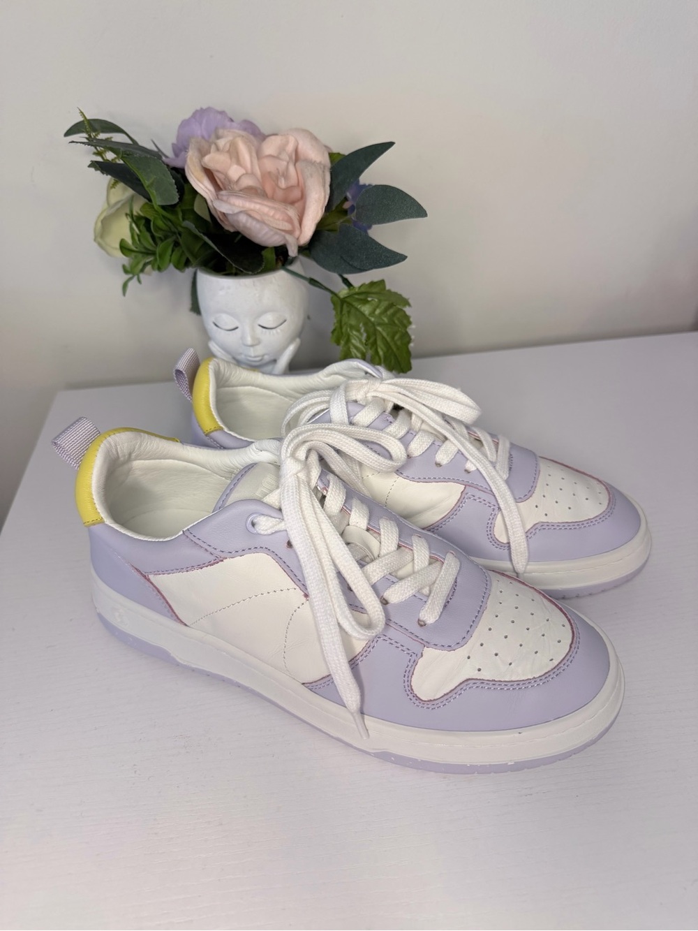 Women's Lilac & White Low-Top Sneakers